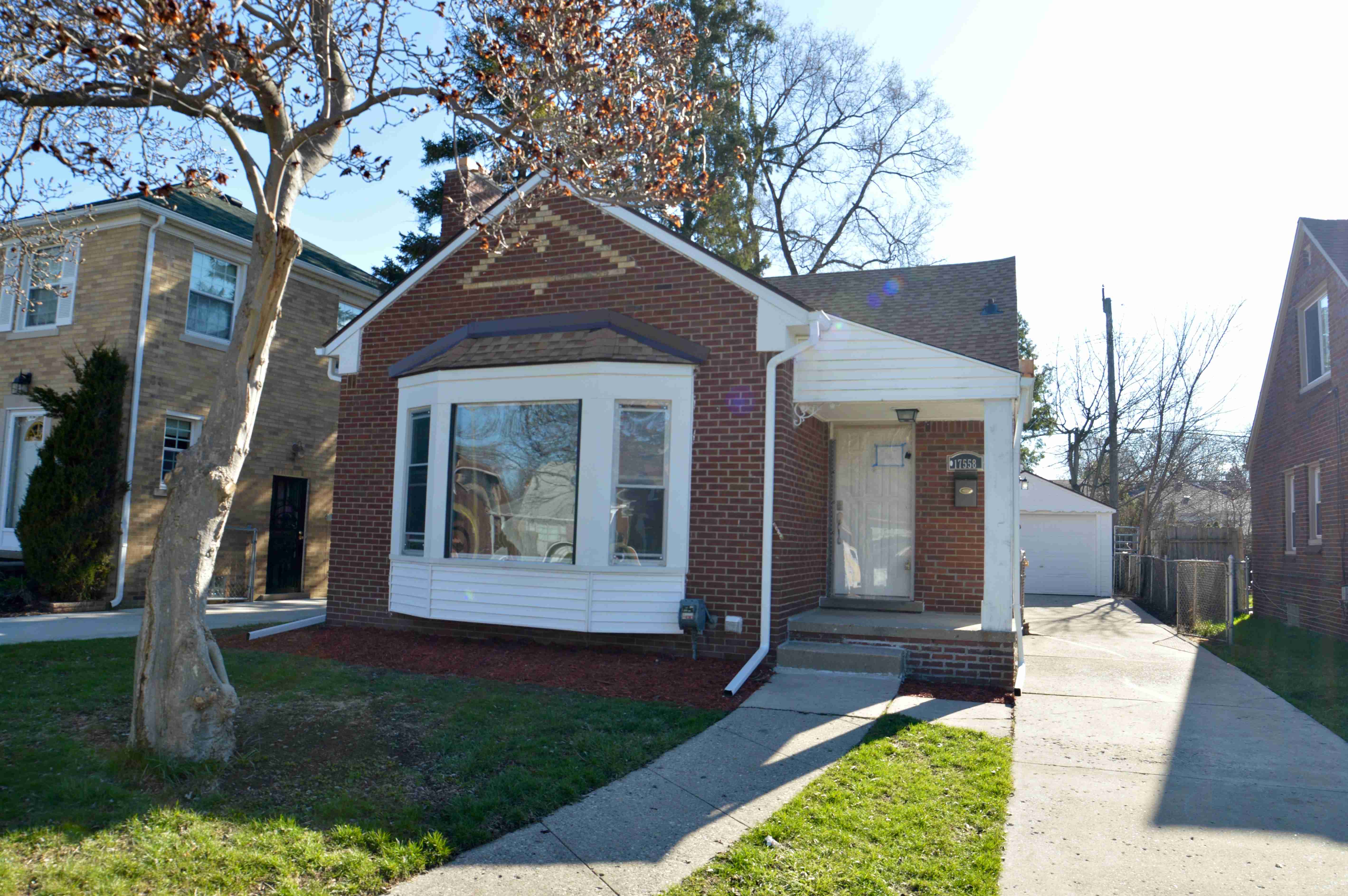 17558 Huntington.jpg